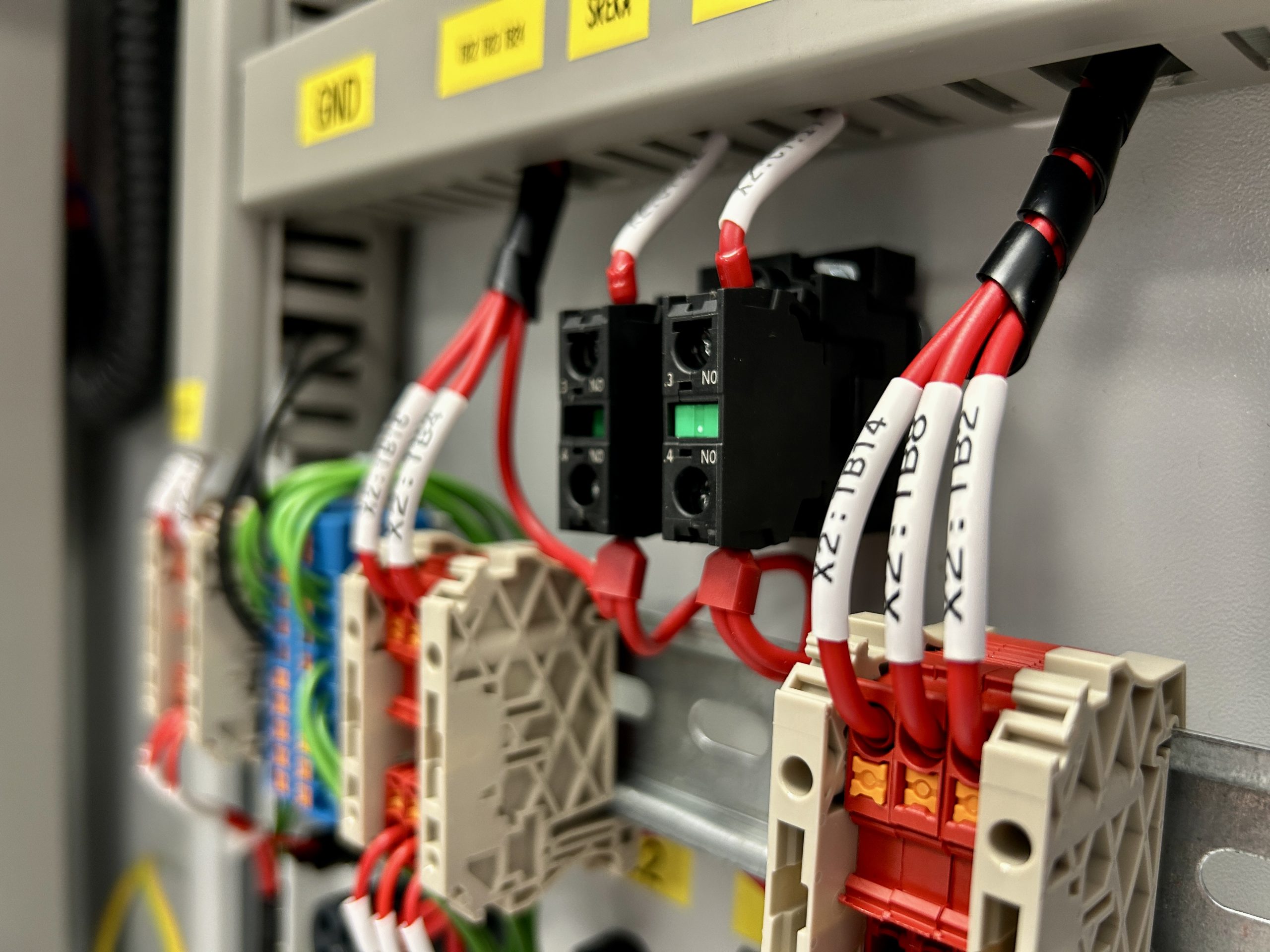 Obraz dekoracyjny - szafa elektryczna.